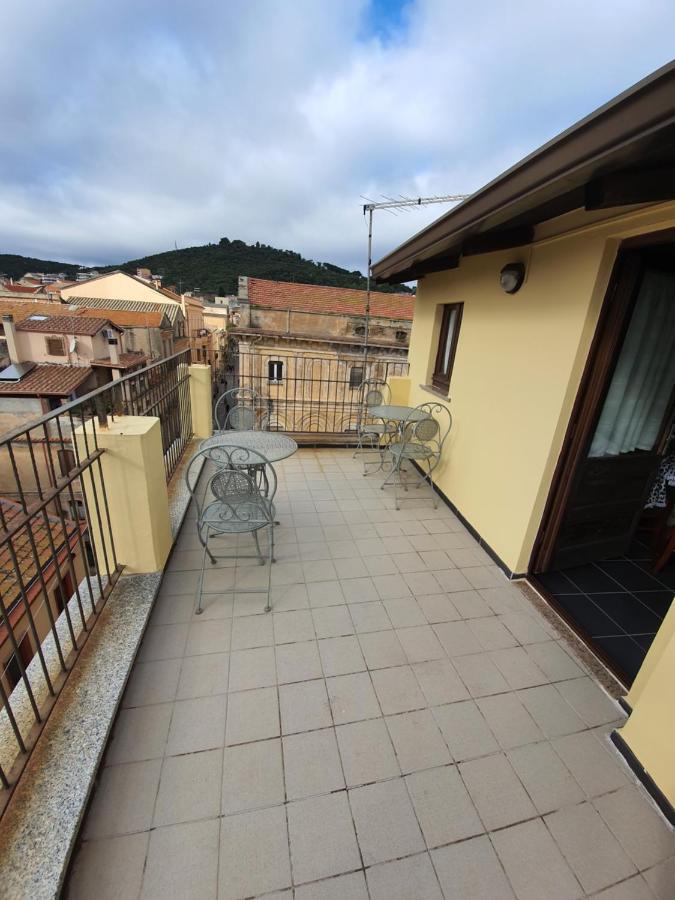 B&B 13 Iglesias Exterior photo
